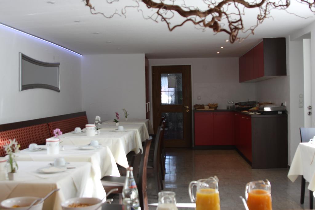 Hotel-Garni Fels Riezlern Ngoại thất bức ảnh